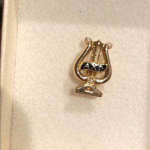Brand new alpha chi omega AXO sorority pin gold